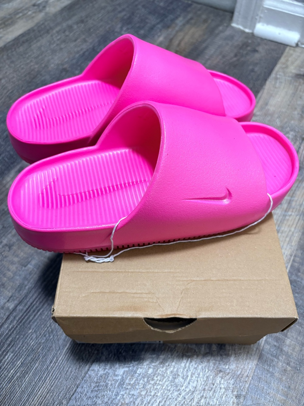 Nike Calm SE Hyper Pink Women's Slides Sandals (FV5940-600) - Size 7